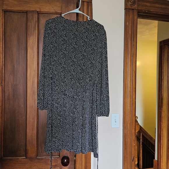 Banana Republic dress - Picture 2 of 3